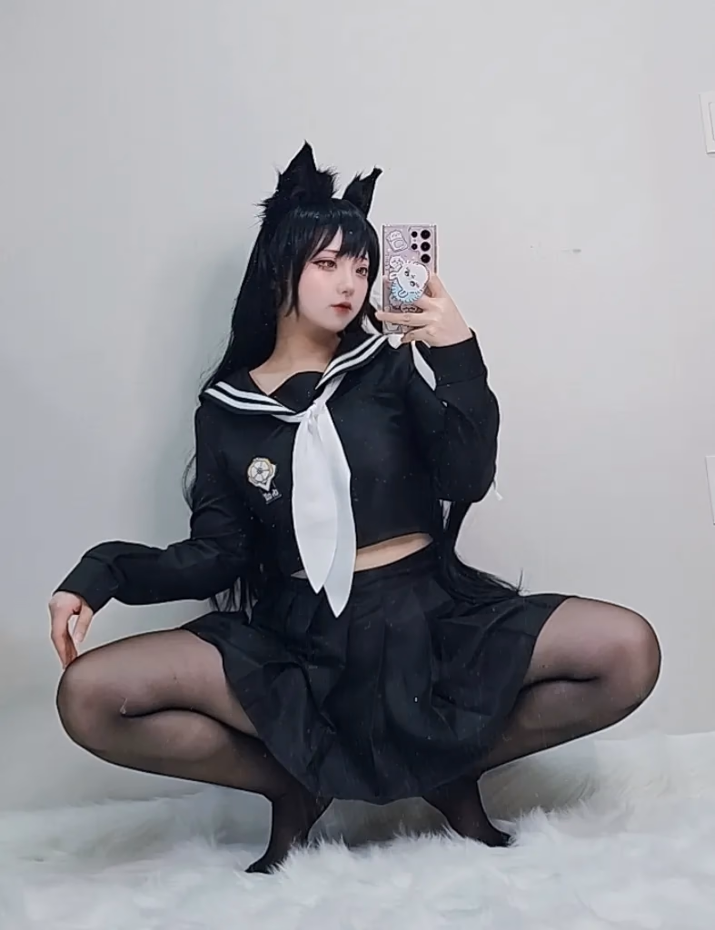 Hamumang as Atago — cosplay photo 8 of 13