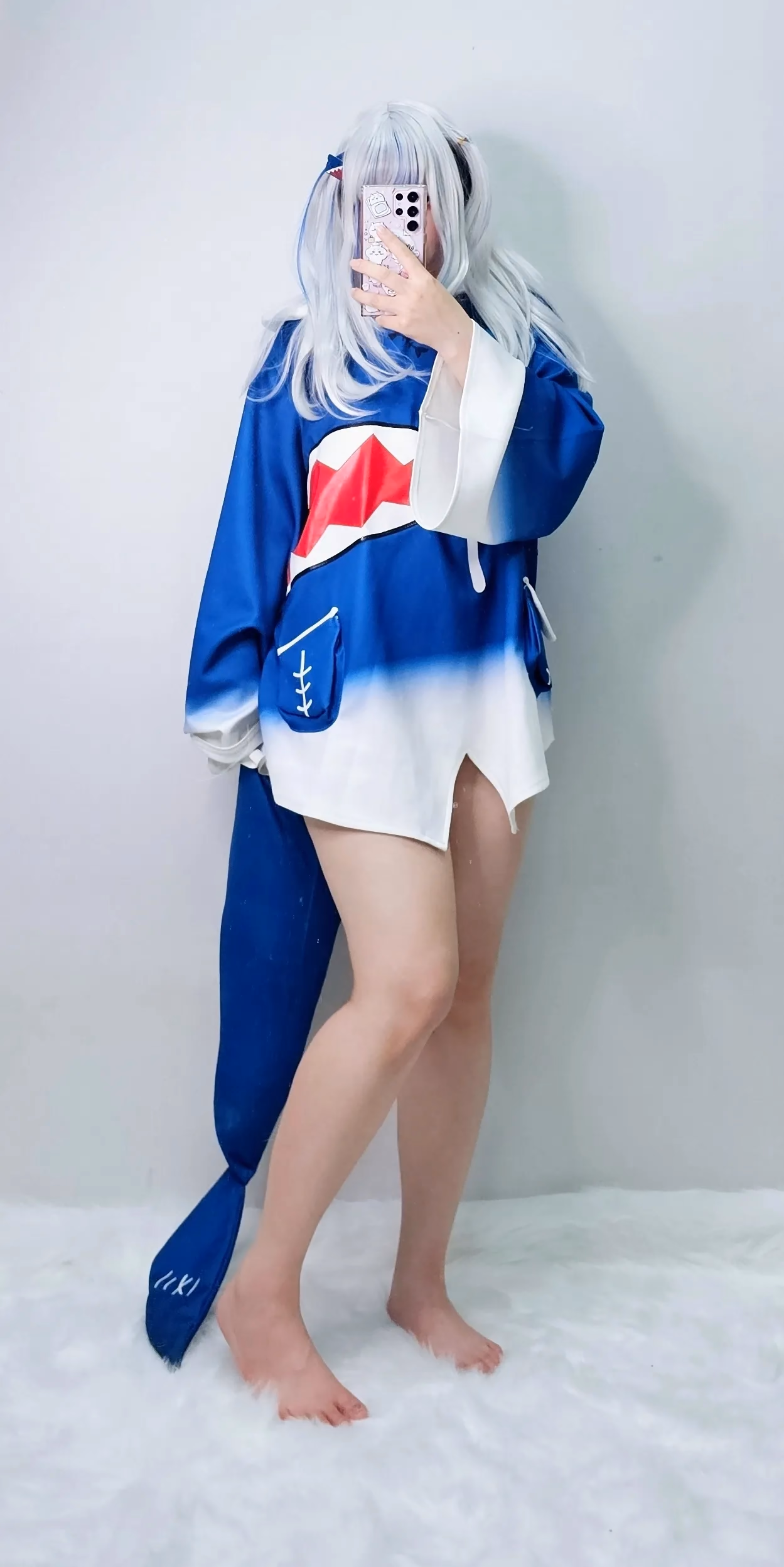 Hamumang as Gawr Gura — cosplay photo 12 of 15