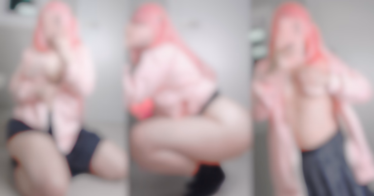 Hamumang as Hitori Gotoh — cosplay photo 1 of 12