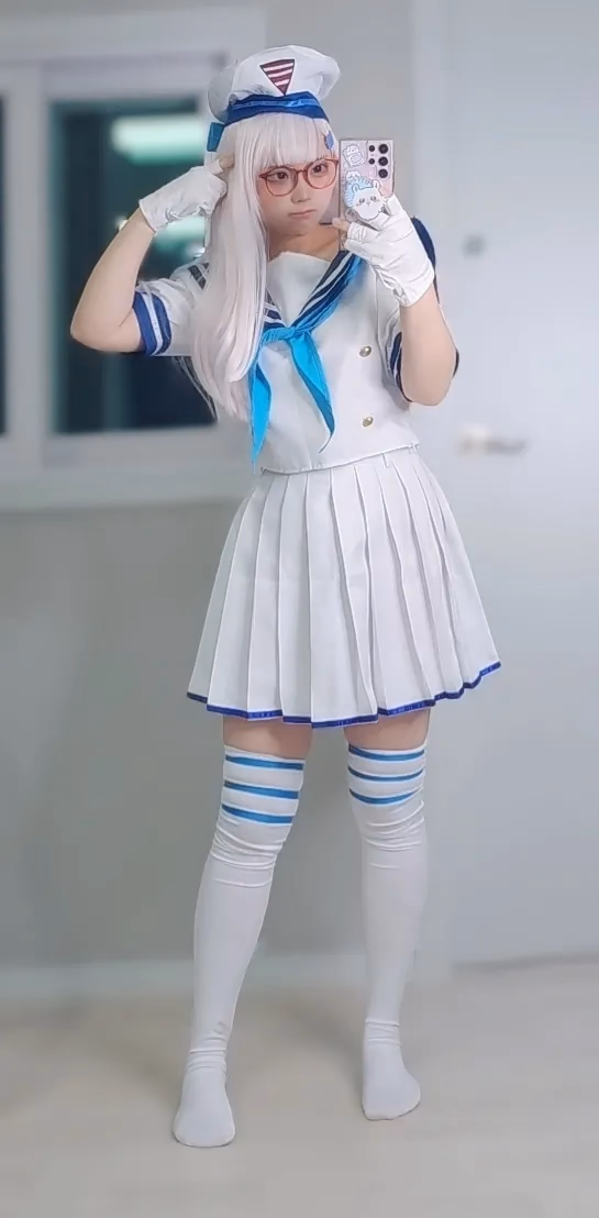 Hamumang as Neon — cosplay photo 3 of 11