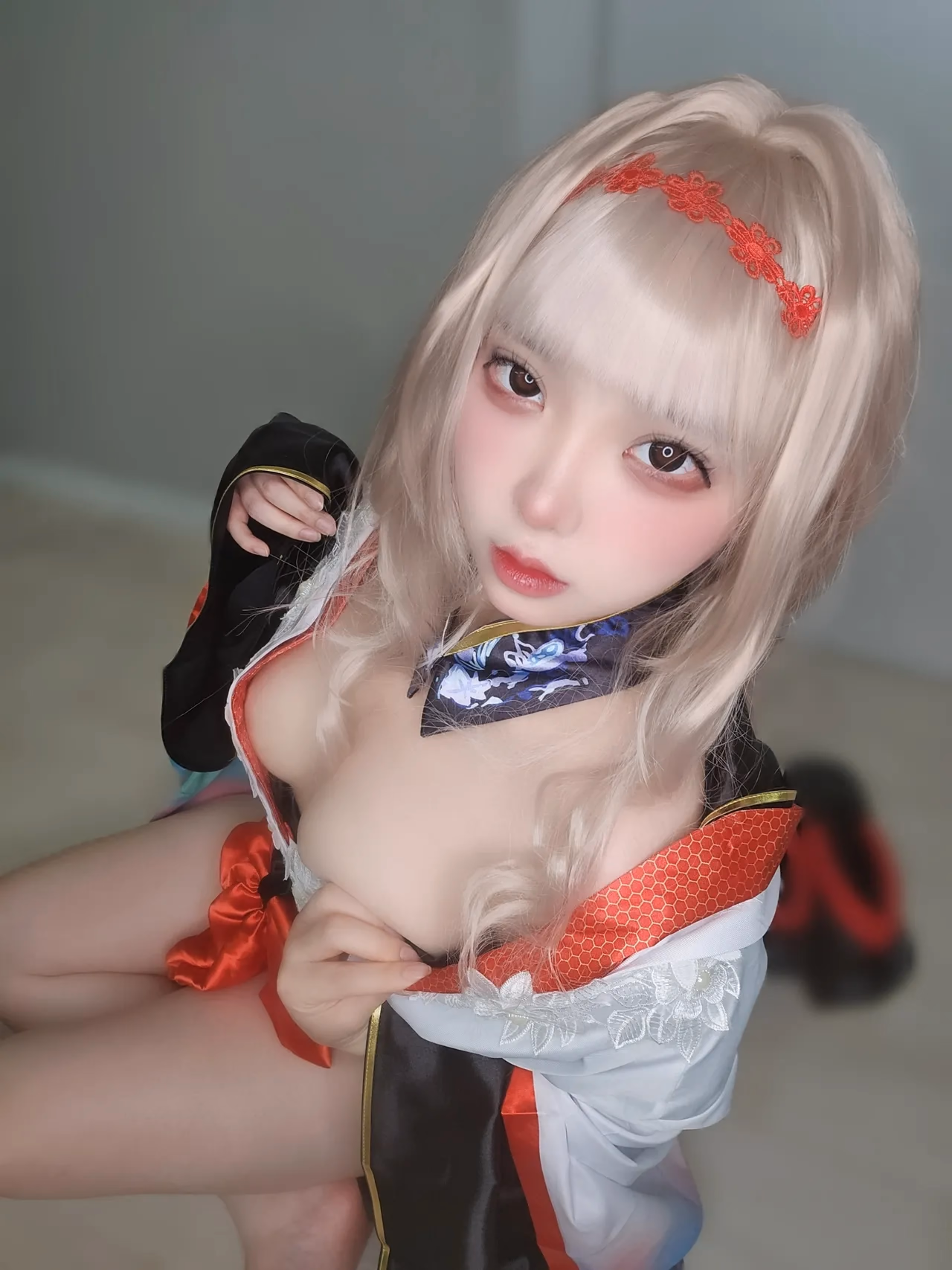 Hamumang as Scarlet — cosplay photo 8 of 19