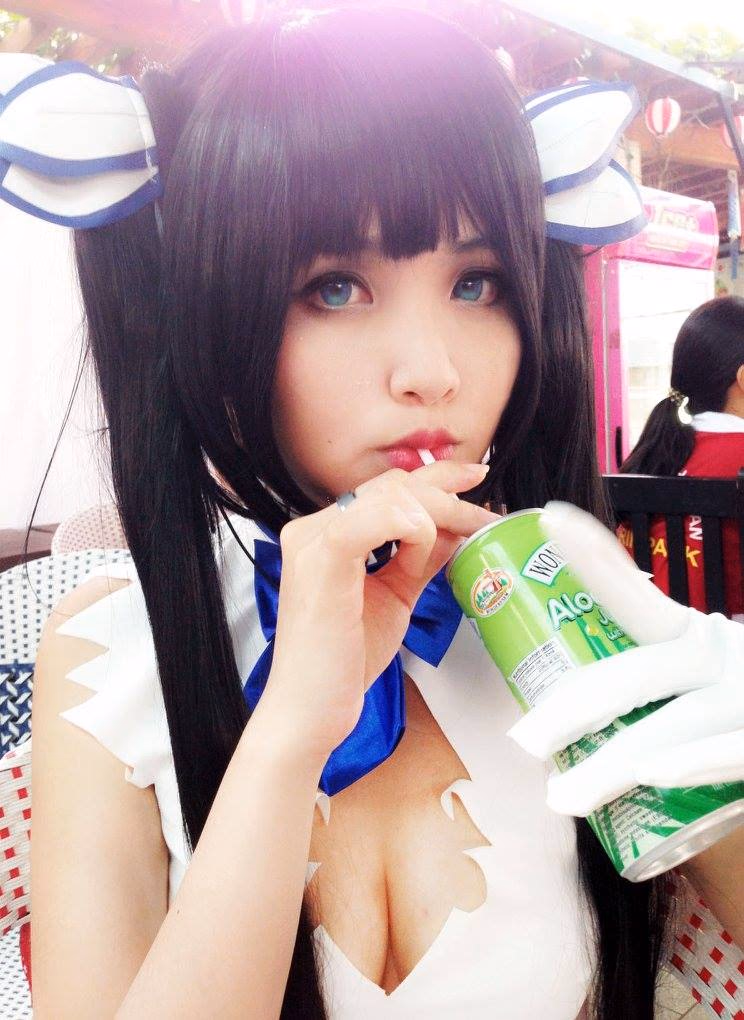 Hana Bunny as Hestia — cosplay photo 10 of 15