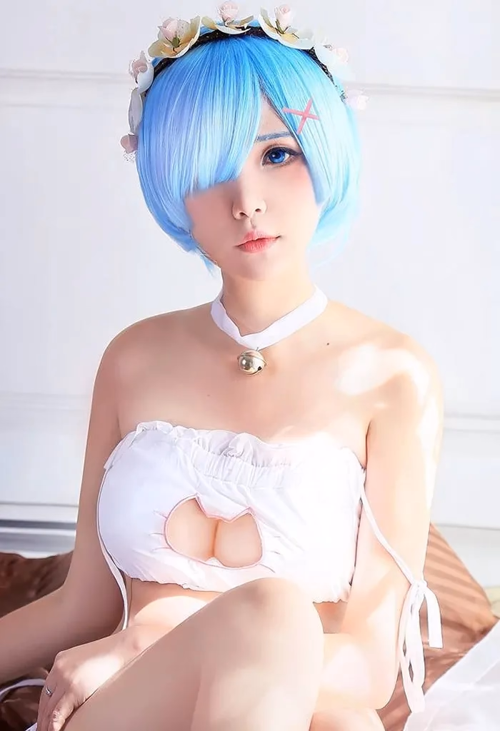 Hana Bunny as Rem — cosplay photo 12 of 20