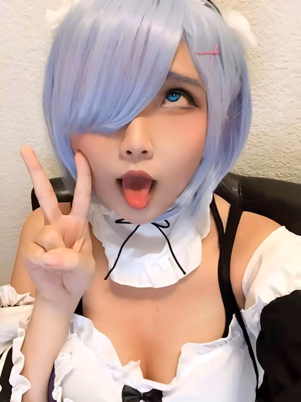 Hana Bunny as Rem — cosplay photo 18 of 20