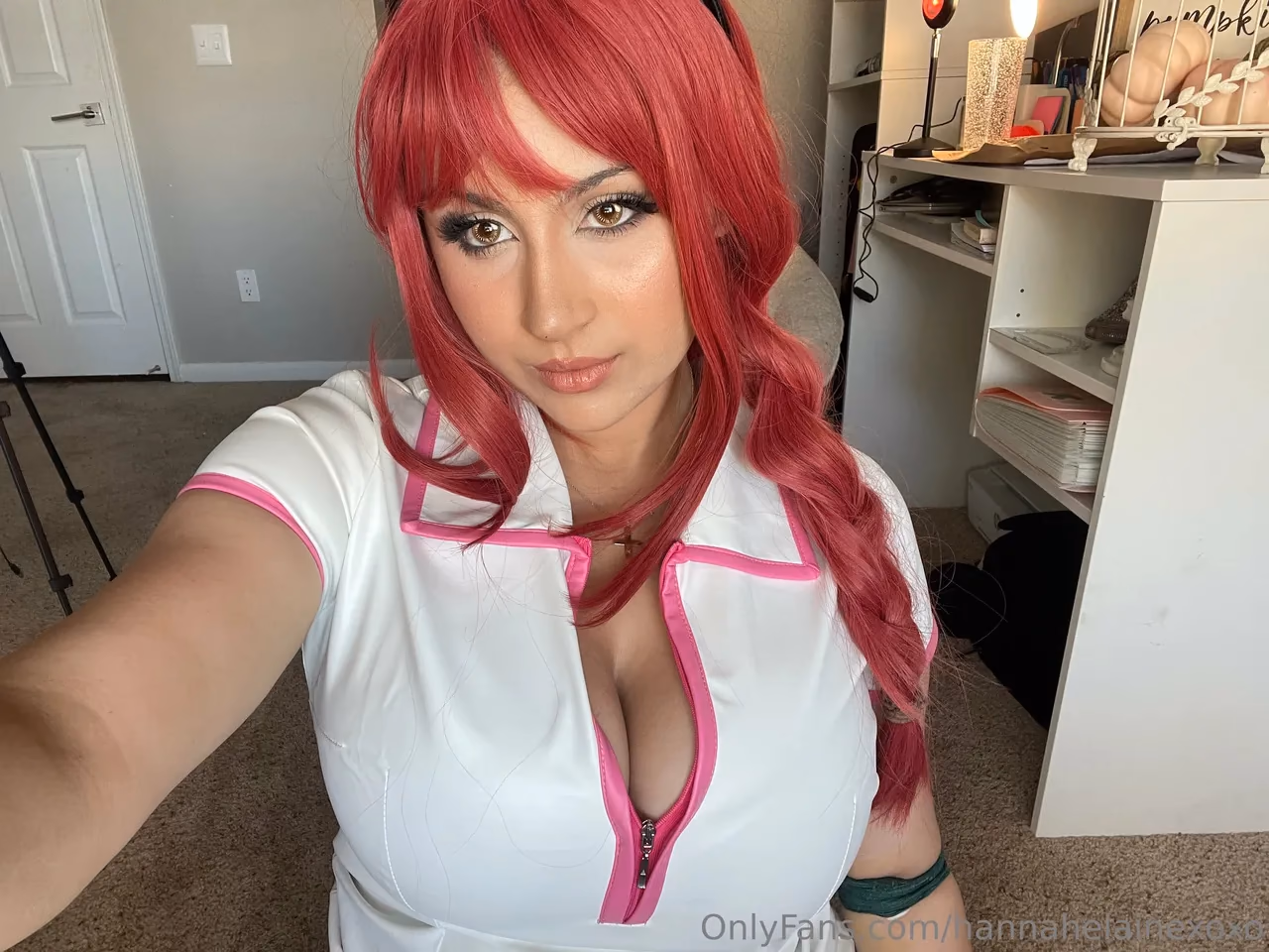 Hannah Elaine as Makima — cosplay photo 16 of 18