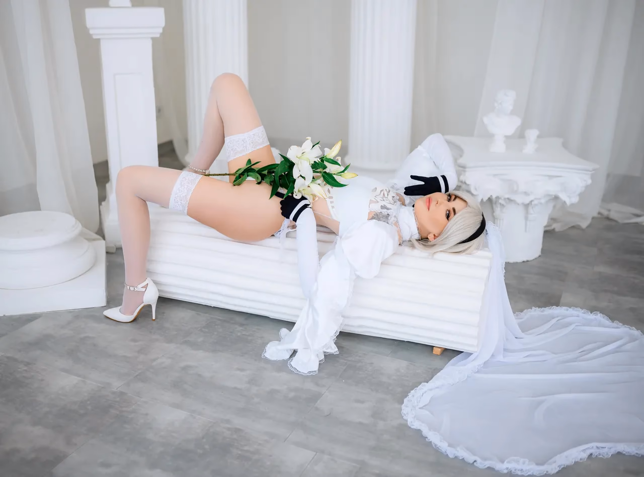 Happy_Manek as 2B — cosplay photo 2 of 42