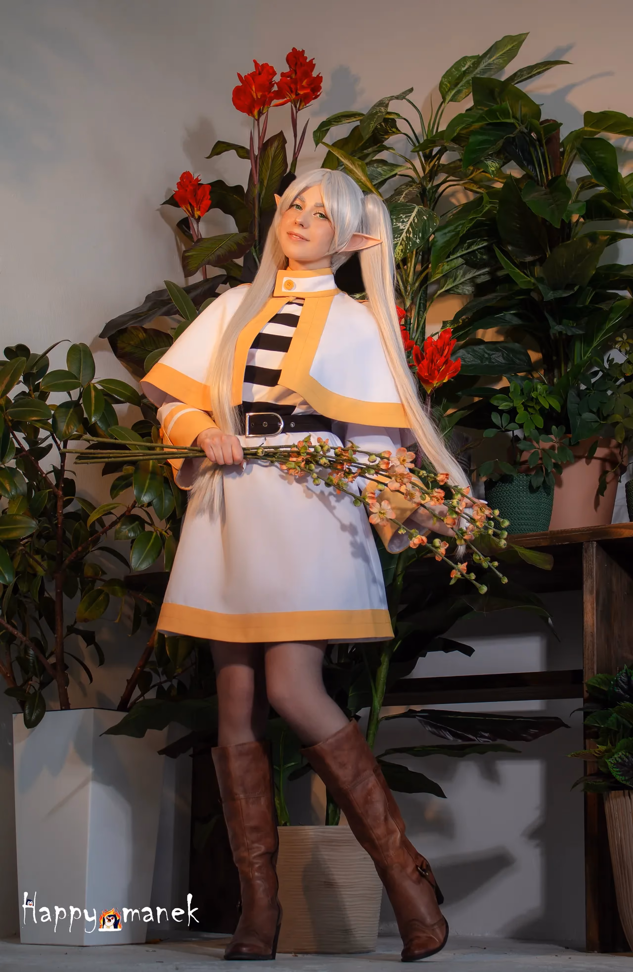 Happy_Manek as Frieren — cosplay photo 5 of 32