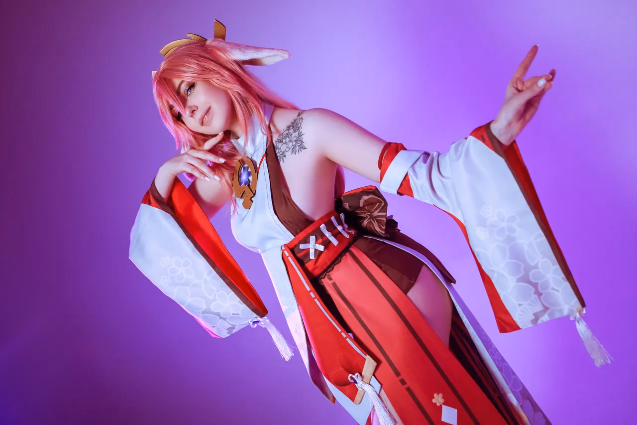 Happy_Manek as Yae Miko — cosplay photo 1 of 21
