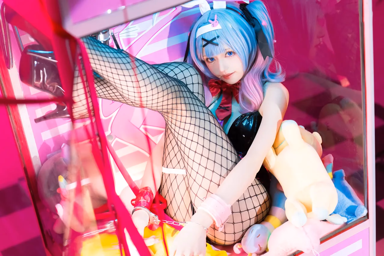HayashiChuya as Hatsune Miku — cosplay photo 10 of 18