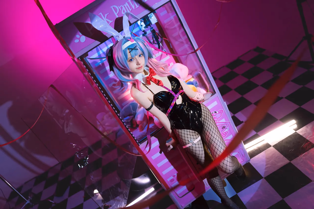 HayashiChuya as Hatsune Miku — cosplay photo 3 of 18