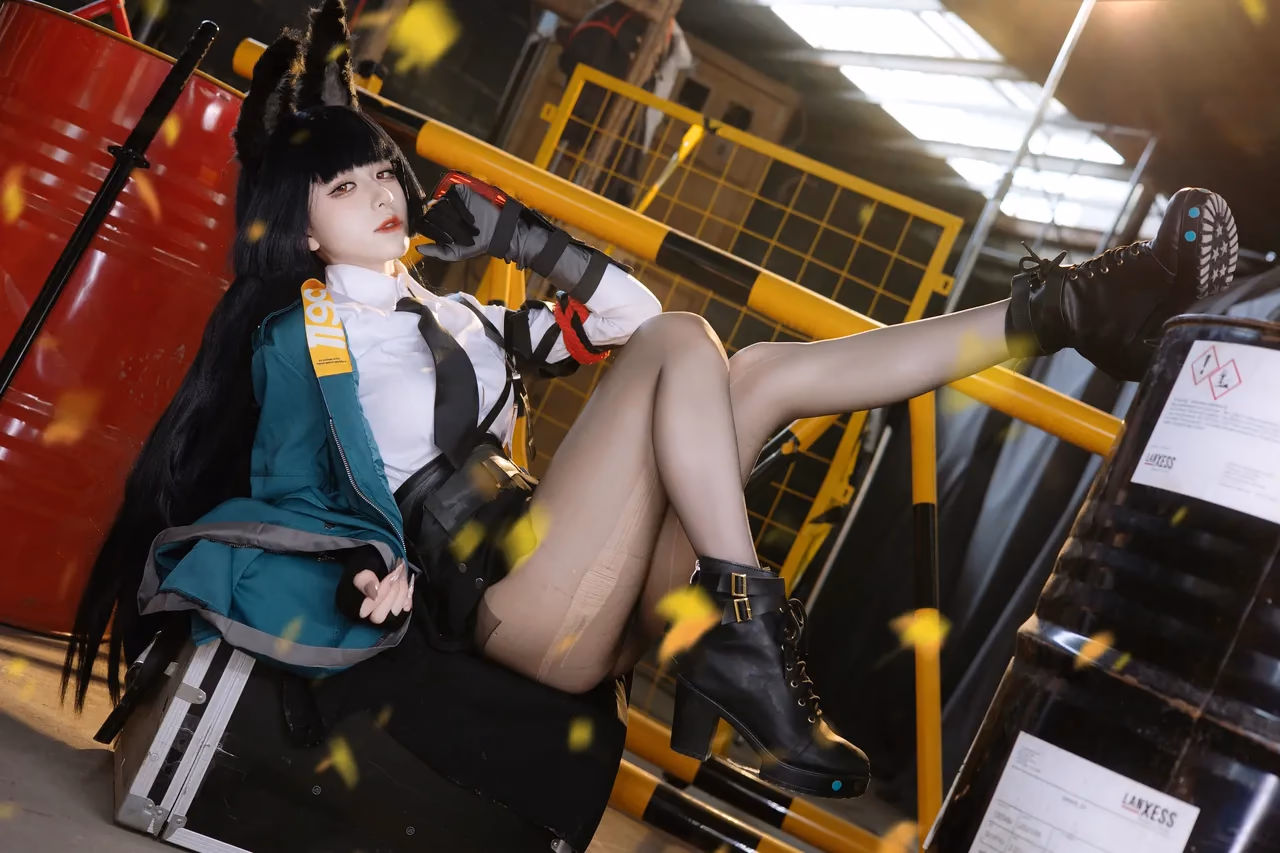 HayashiChuya as Hoshimi Miyabi — cosplay photo 10 of 30