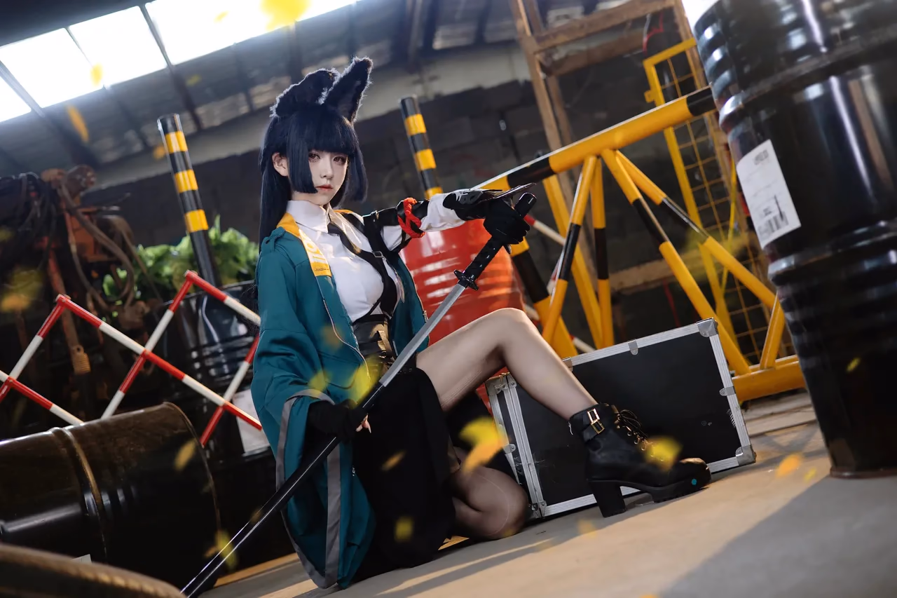HayashiChuya as Hoshimi Miyabi — cosplay photo 7 of 30