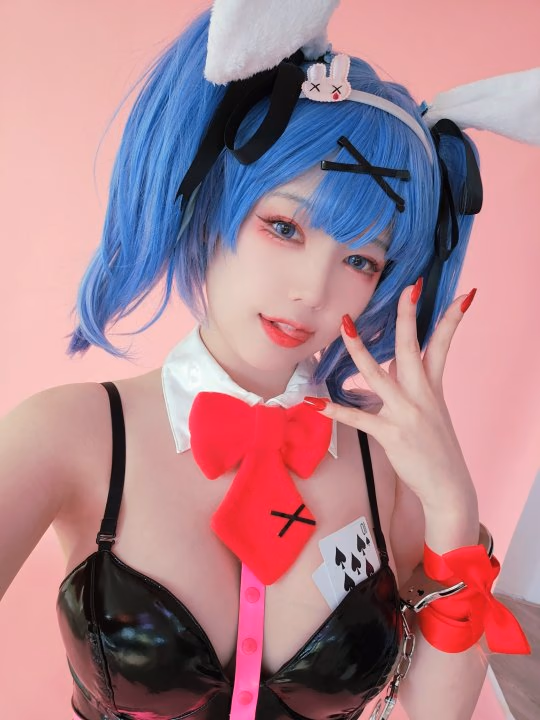 HEEYA as Hatsune Miku — cosplay photo 24 of 25
