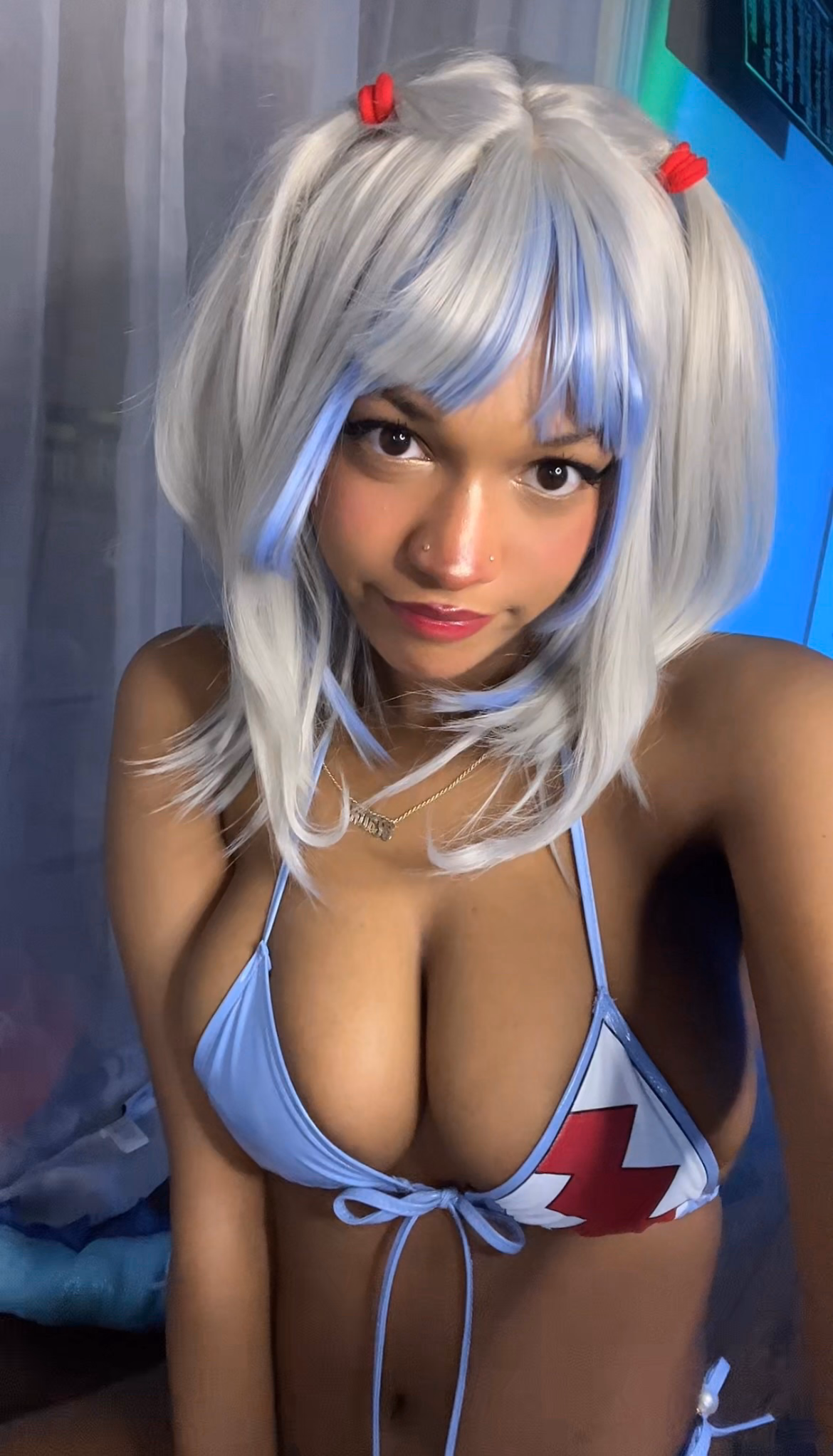 Hehe Katt as Gawr Gura — cosplay photo 27 of 35