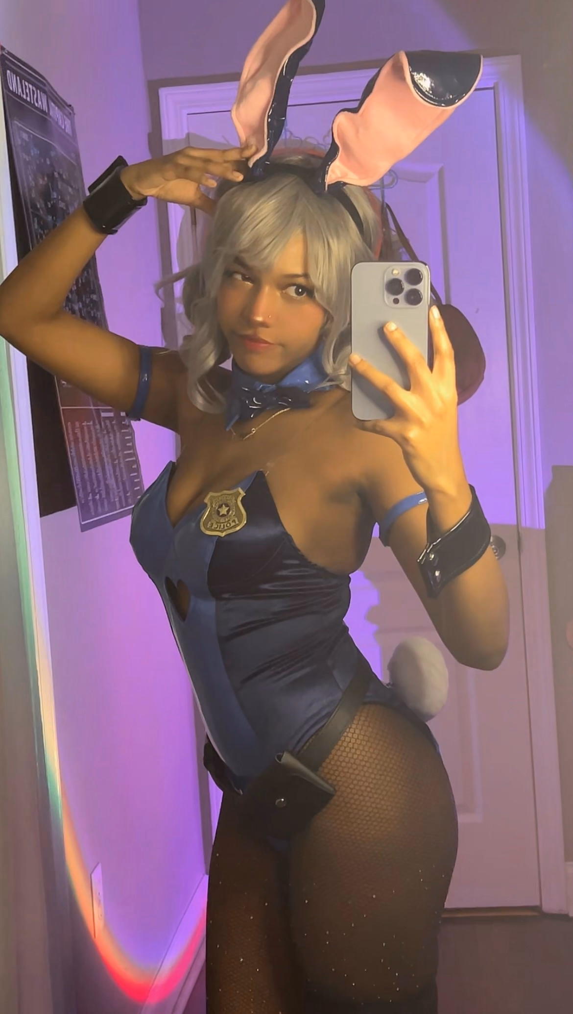 Hehe Katt as Judy Hopps — cosplay photo 14 of 30