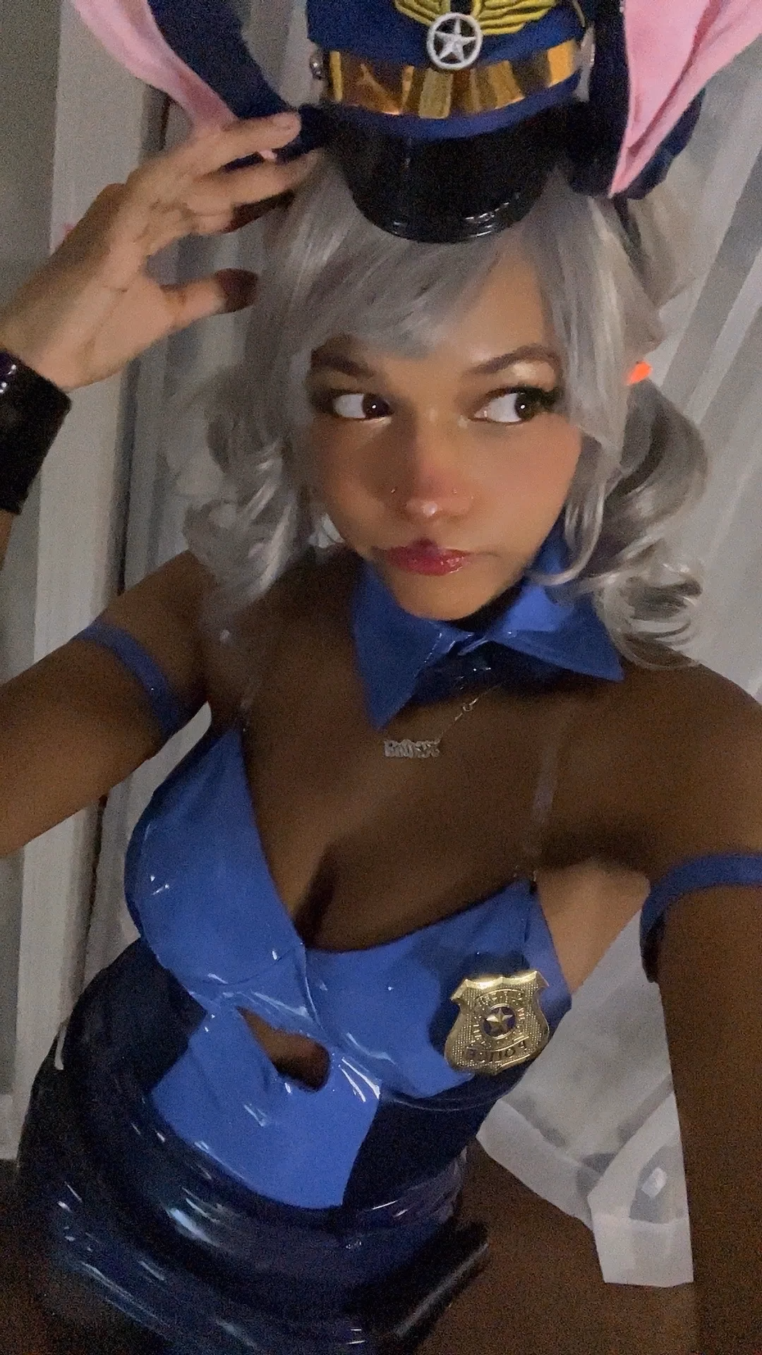 Hehe Katt as Judy Hopps — cosplay photo 30 of 30