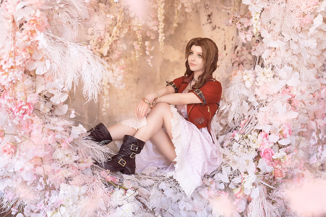 Helly von Valentine as Aerith Gainsborough — cosplay photo 1 of 35