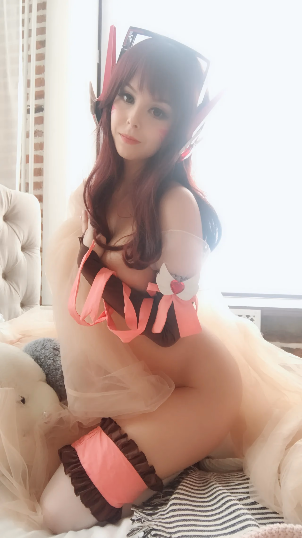 Helly von Valentine as D.Va — cosplay photo 22 of 28