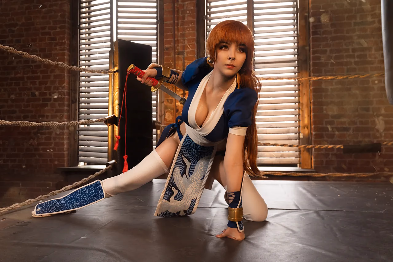 Helly von Valentine as Kasumi — cosplay photo 2 of 13