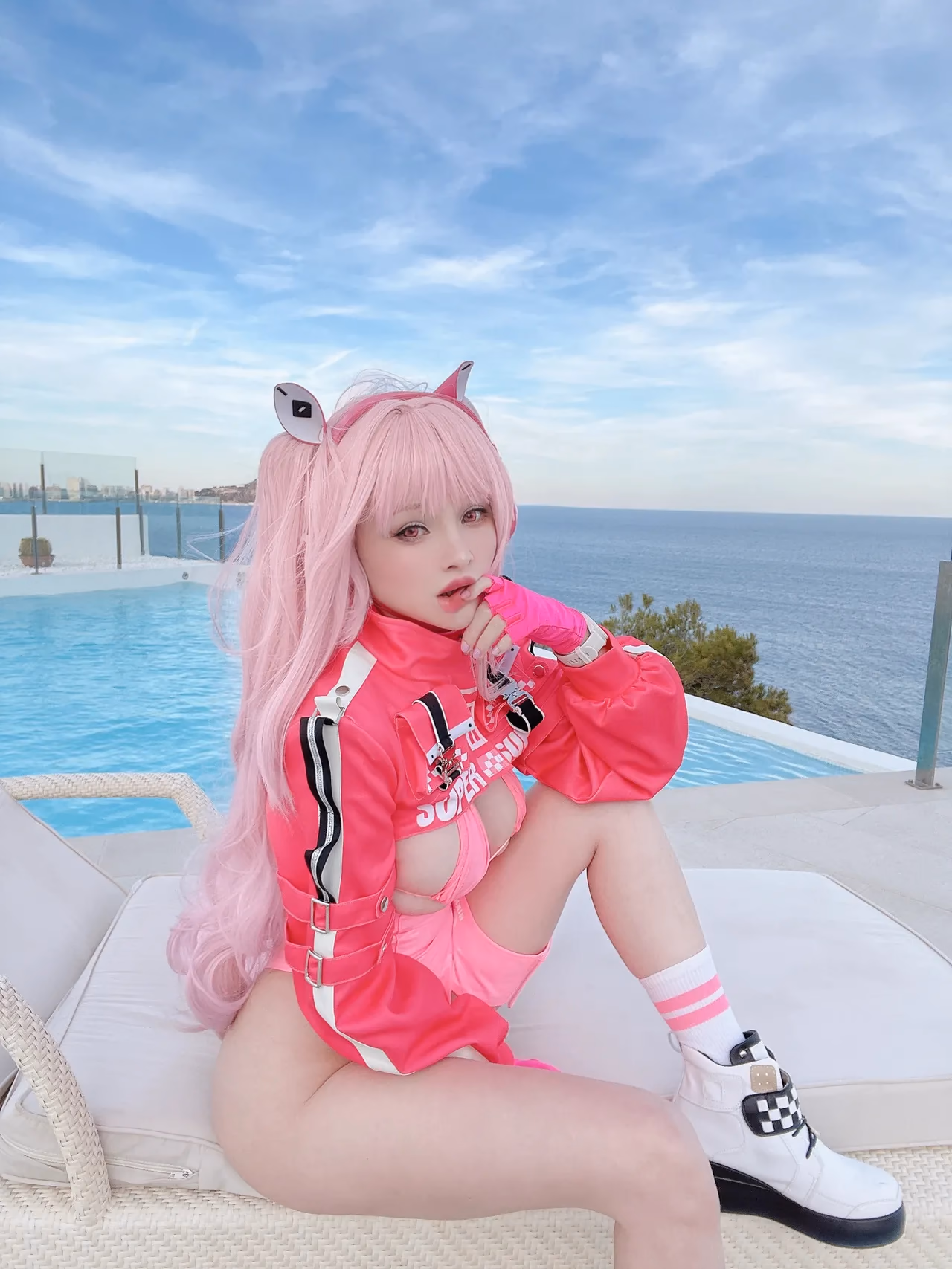 Hidori Rose as Alice — cosplay photo 14 of 31