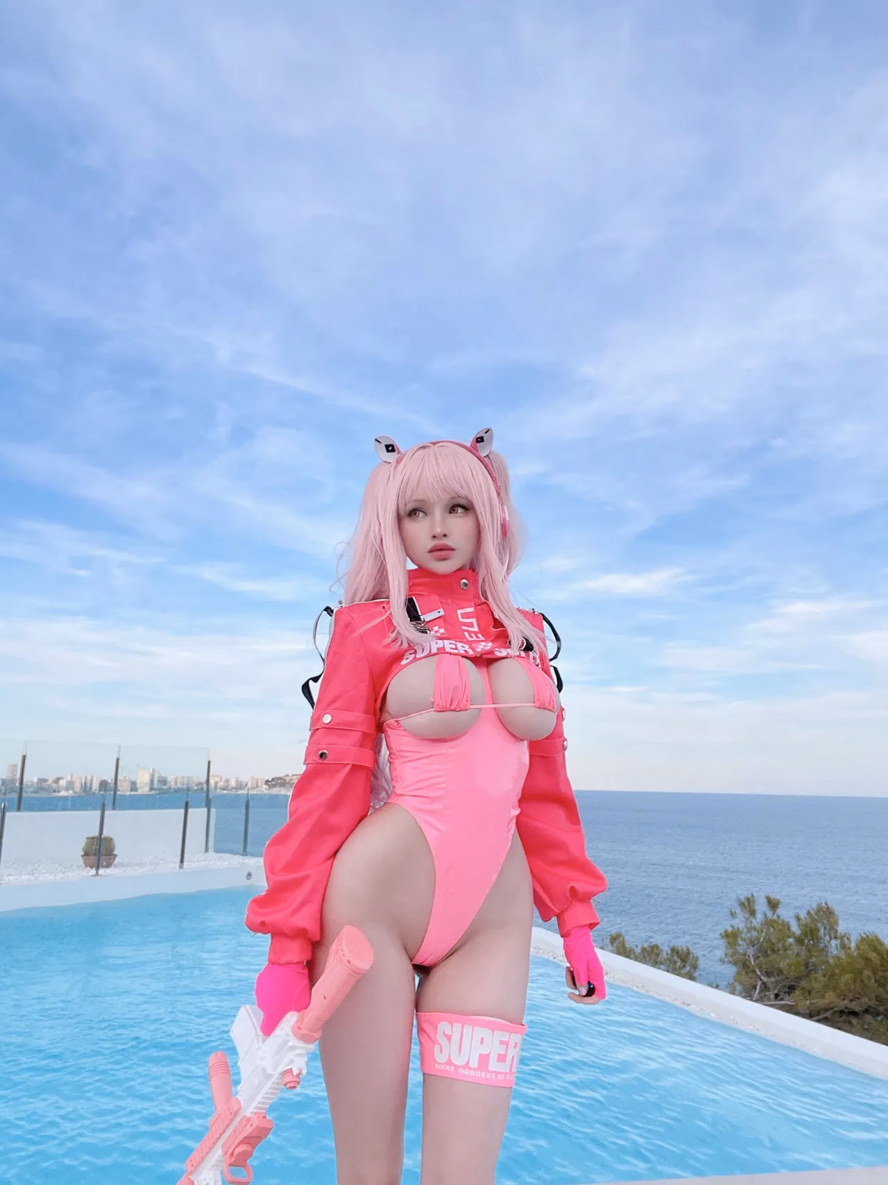 Hidori Rose as Alice — cosplay photo 7 of 31