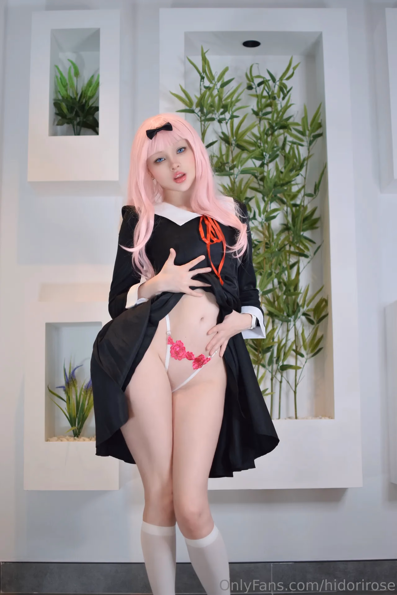Hidori Rose as Chika Fujiwara — cosplay photo 3 of 30