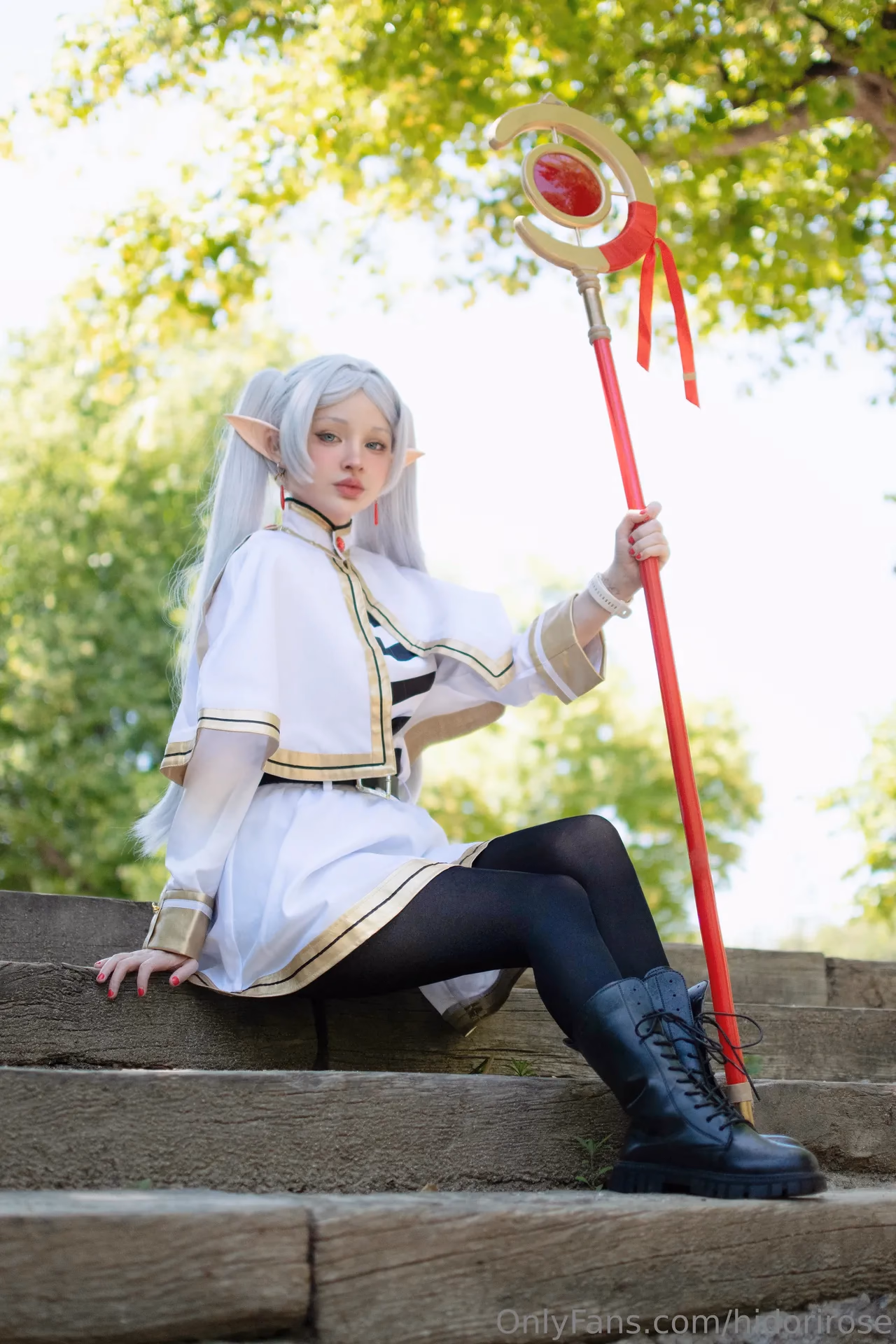 Hidori Rose as Frieren — cosplay photo 11 of 36
