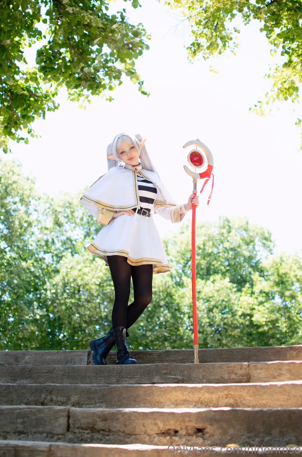 Hidori Rose as Frieren — cosplay photo 12 of 36