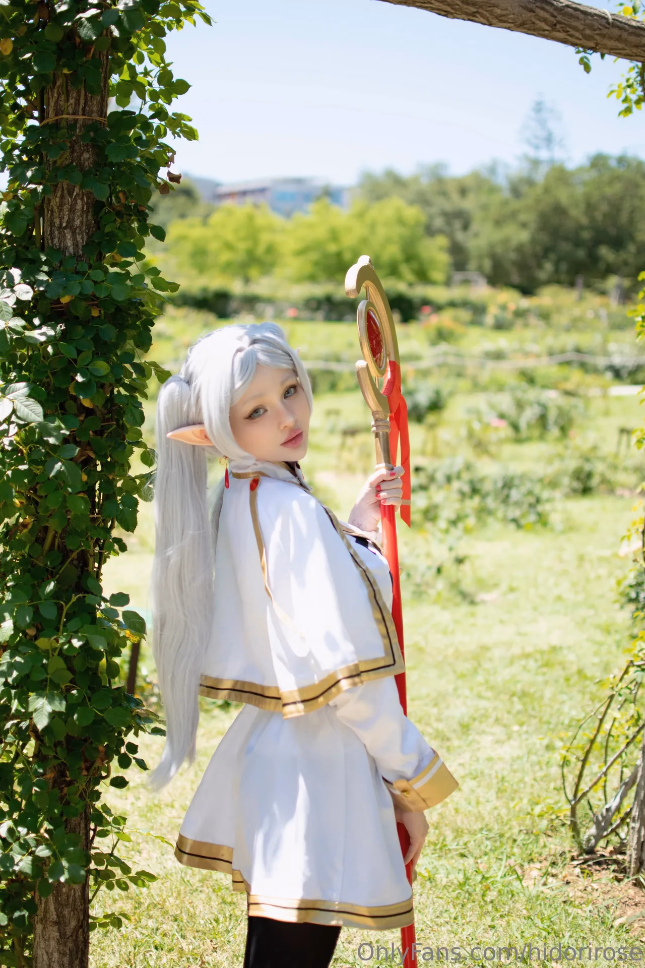 Hidori Rose as Frieren — cosplay photo 3 of 36