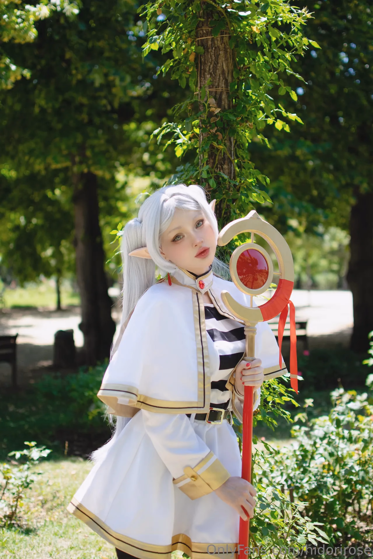 Hidori Rose as Frieren — cosplay photo 5 of 36