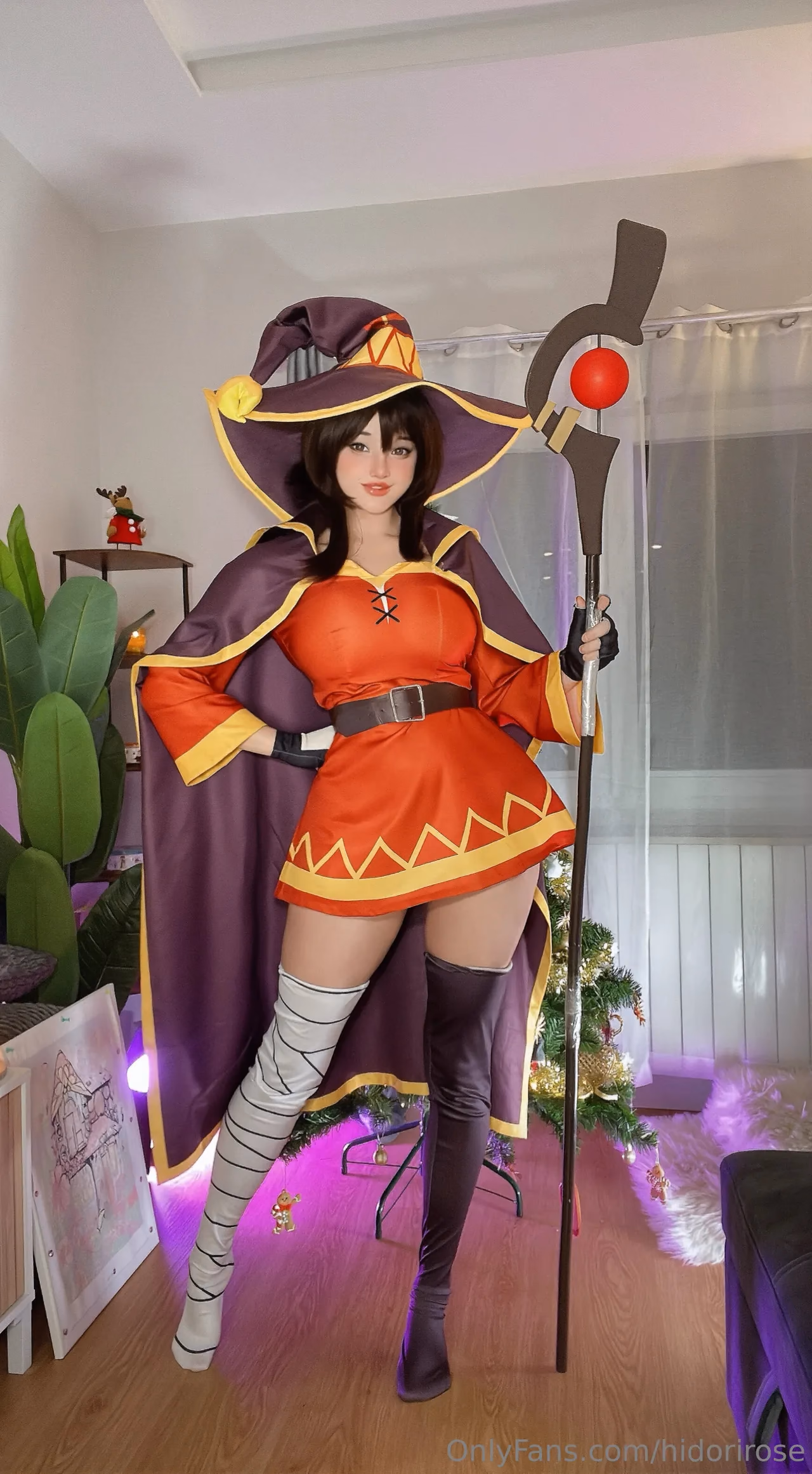 Hidori Rose as Megumin — cosplay photo 2 of 36