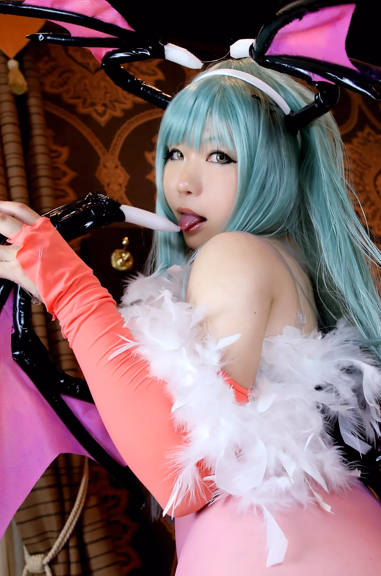 Higurashi Rin as Morrigan Aensland — cosplay photo 122 of 128