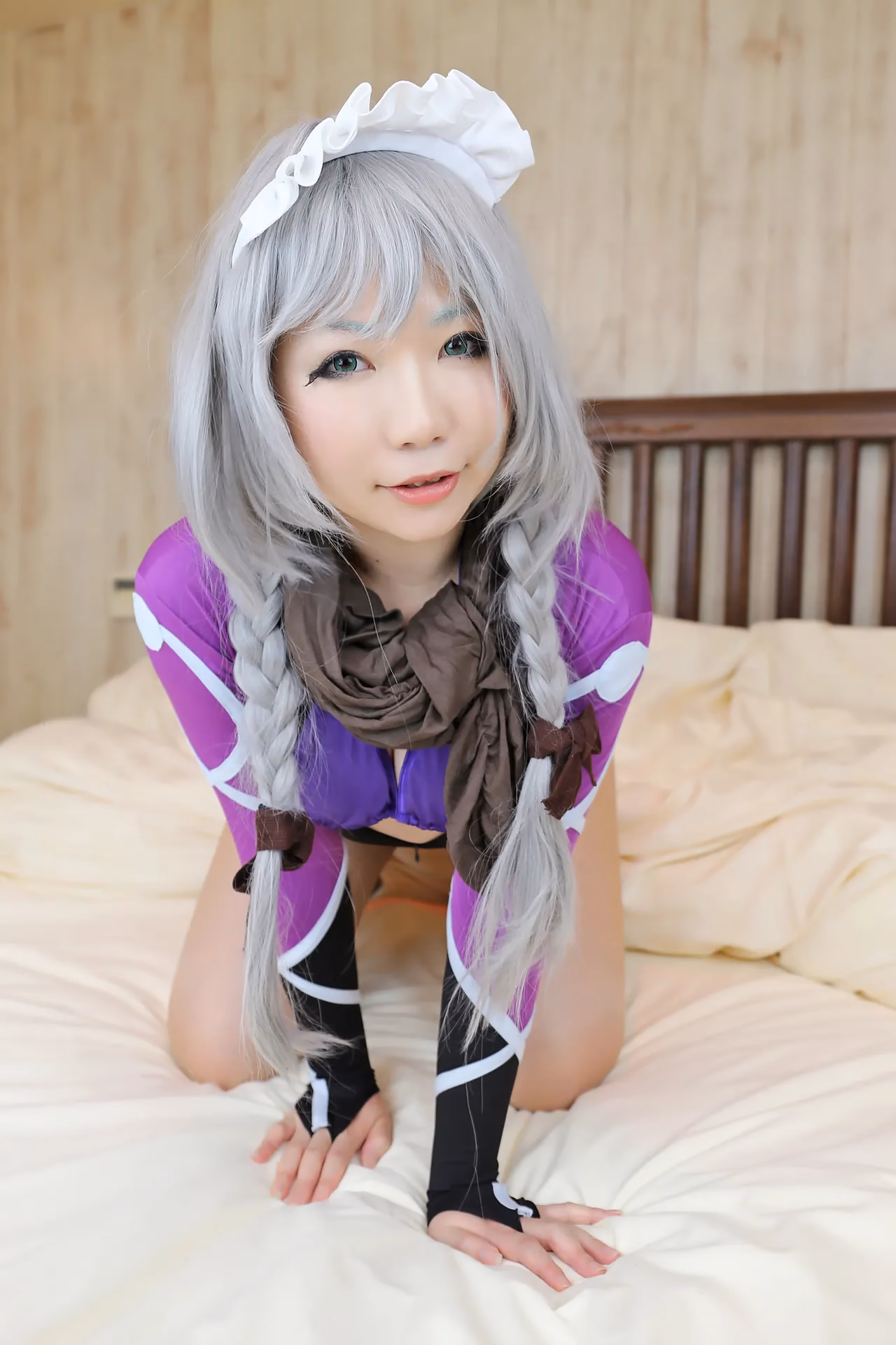 Higurashi Rin as Sakuya Izayoi — cosplay photo 27 of 60