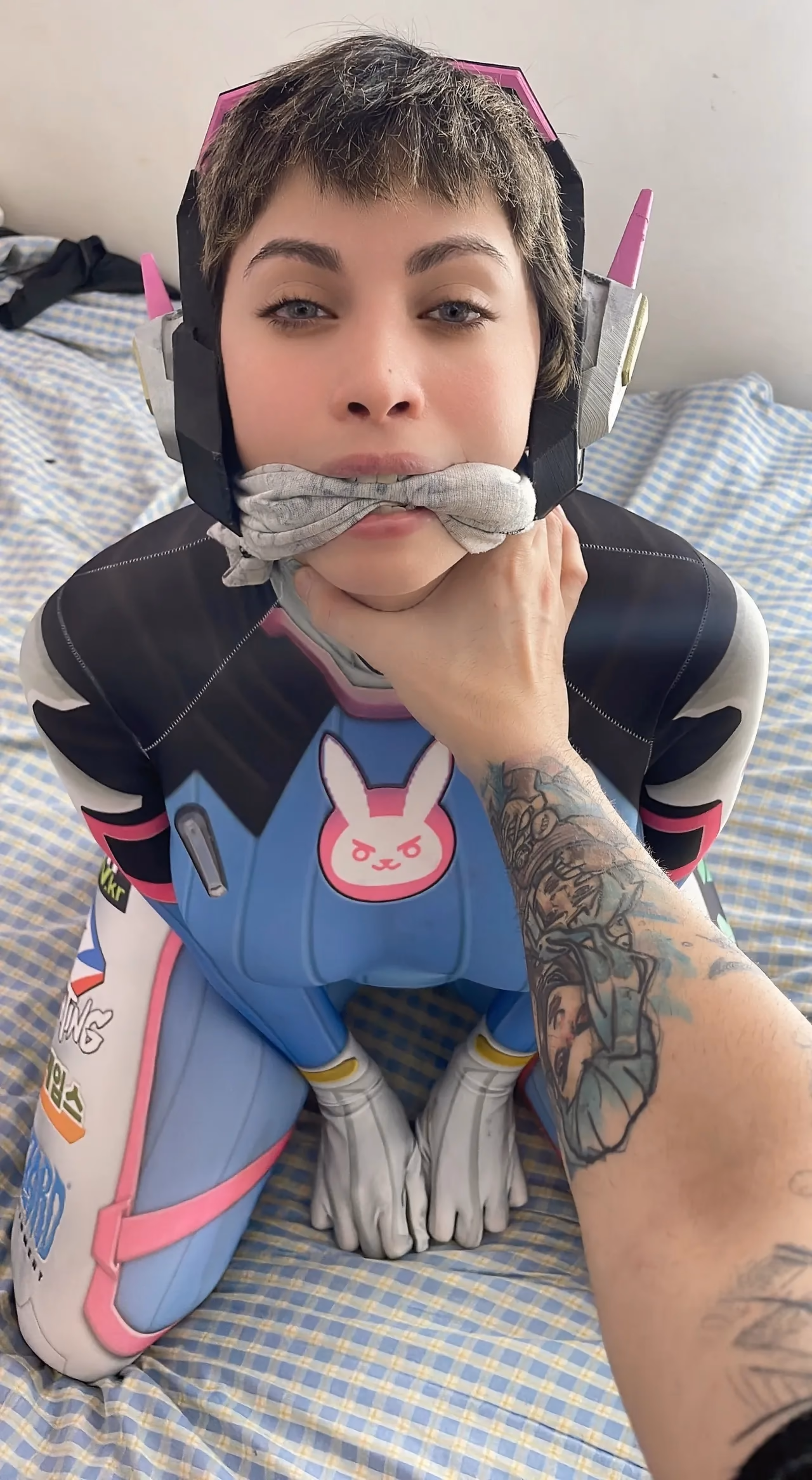 Hika as D.Va — cosplay photo 3 of 14