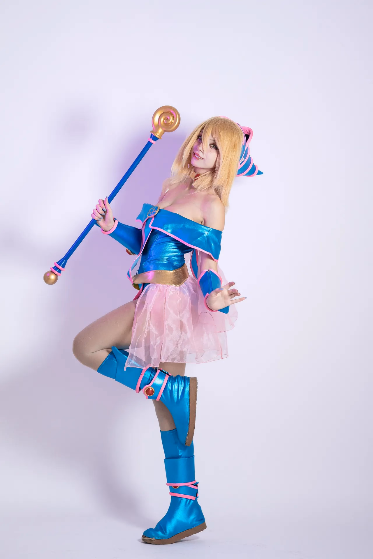 Himee.lily as Dark Magician Girl — cosplay photo 15 of 70