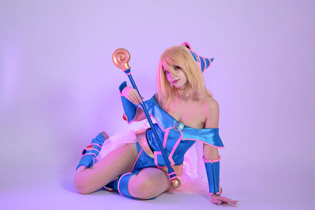 Himee.lily as Dark Magician Girl — cosplay photo 5 of 70