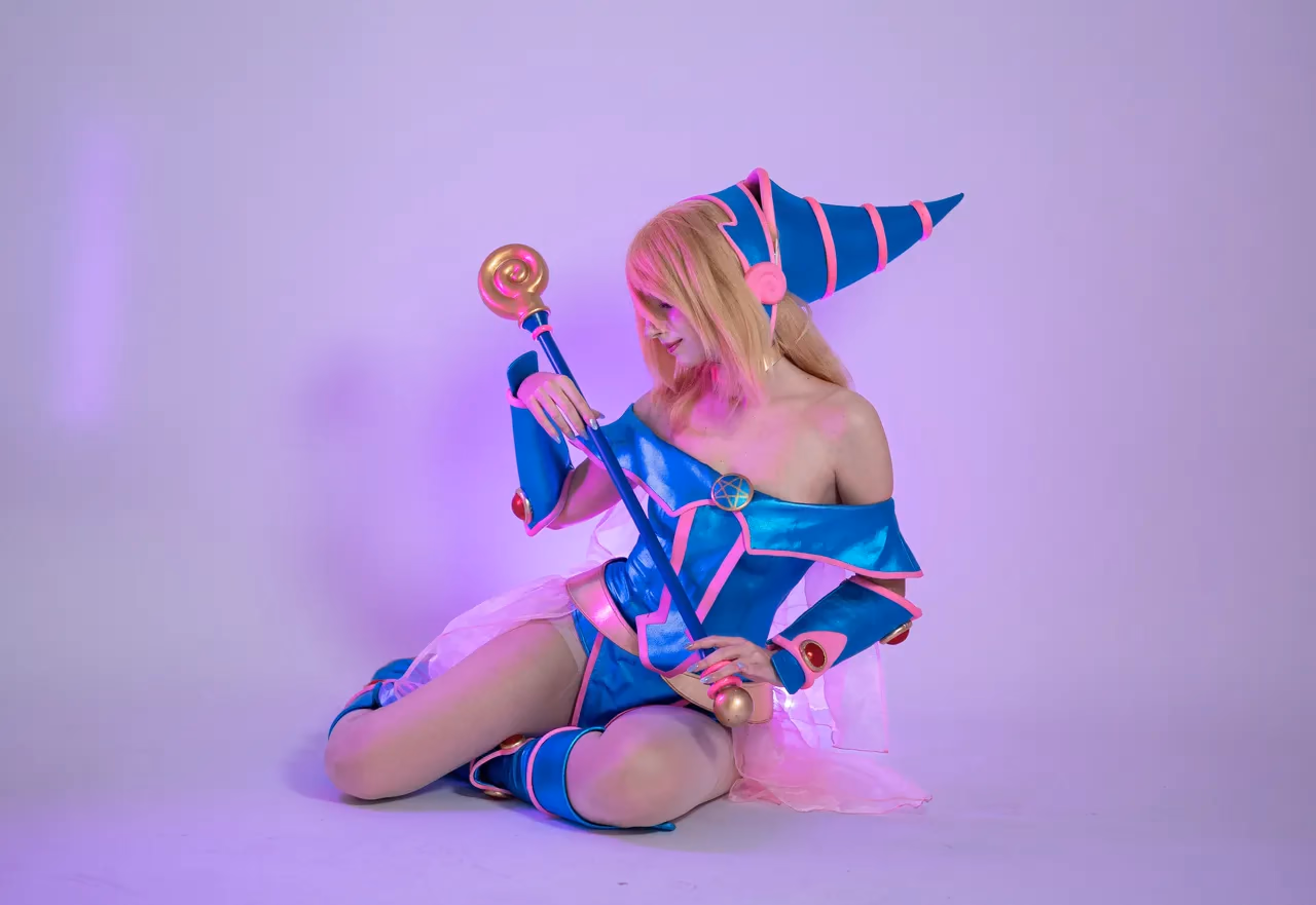 Himee.lily as Dark Magician Girl — cosplay photo 50 of 70