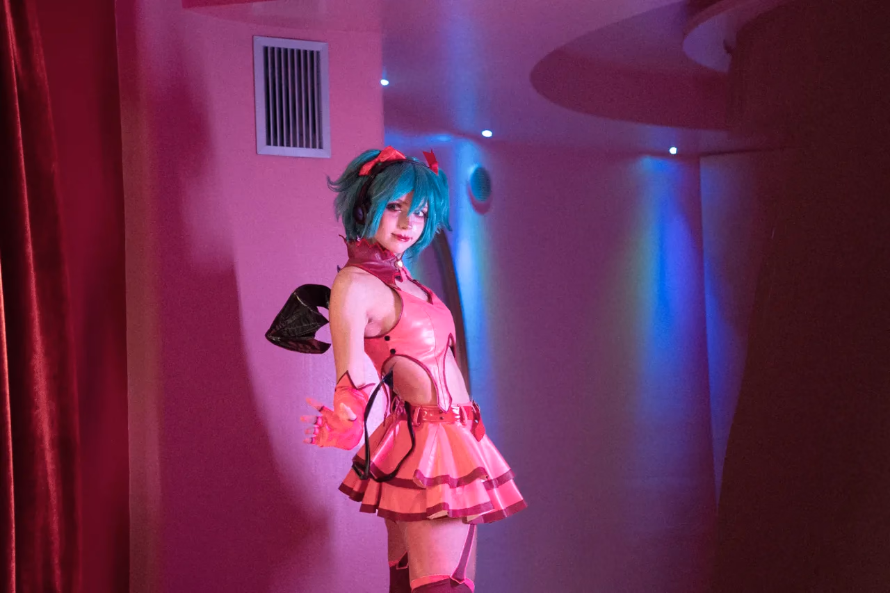 Himee.lily as Hatsune Miku — cosplay photo 15 of 50