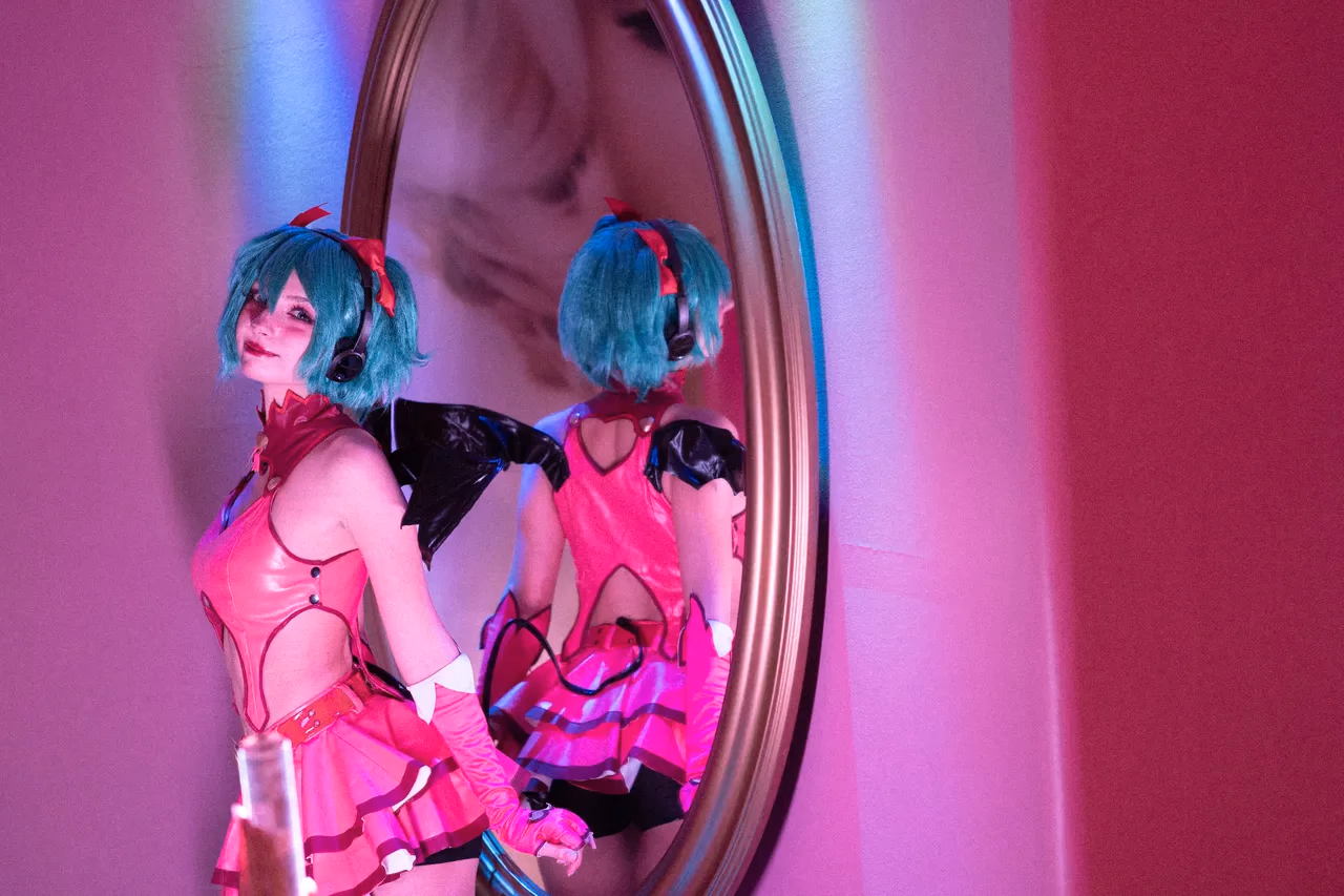 Himee.lily as Hatsune Miku — cosplay photo 36 of 50