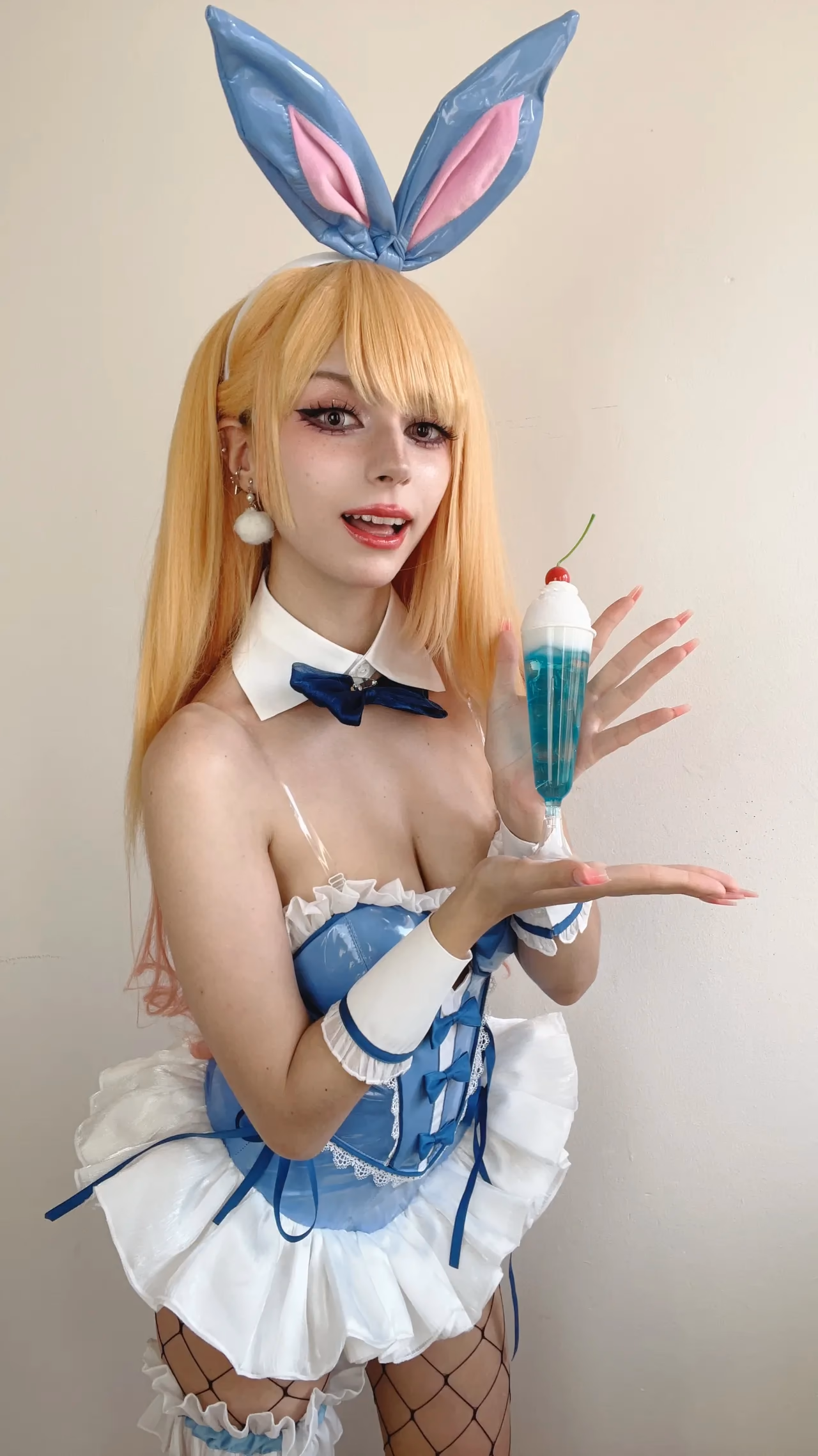 Himee.lily as Marin Kitagawa — cosplay photo 58 of 116