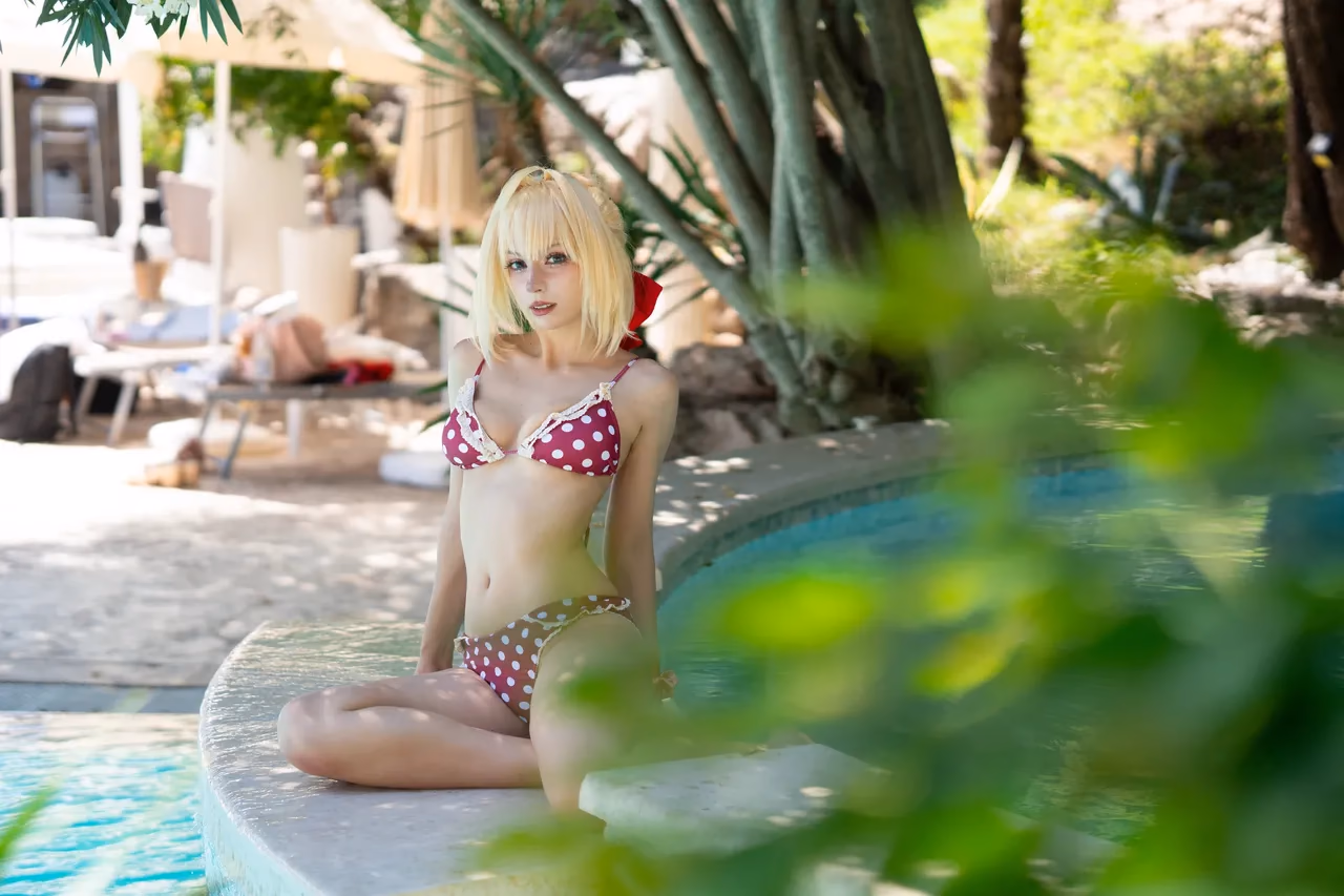 Himee.lily as Nero Claudius — cosplay photo 23 of 44