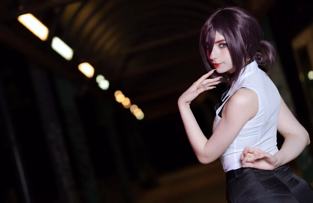 Himee.lily as Reze — cosplay photo 22 of 40