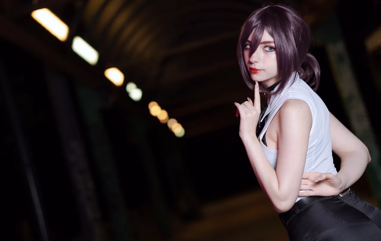 Himee.lily as Reze — cosplay photo 23 of 40