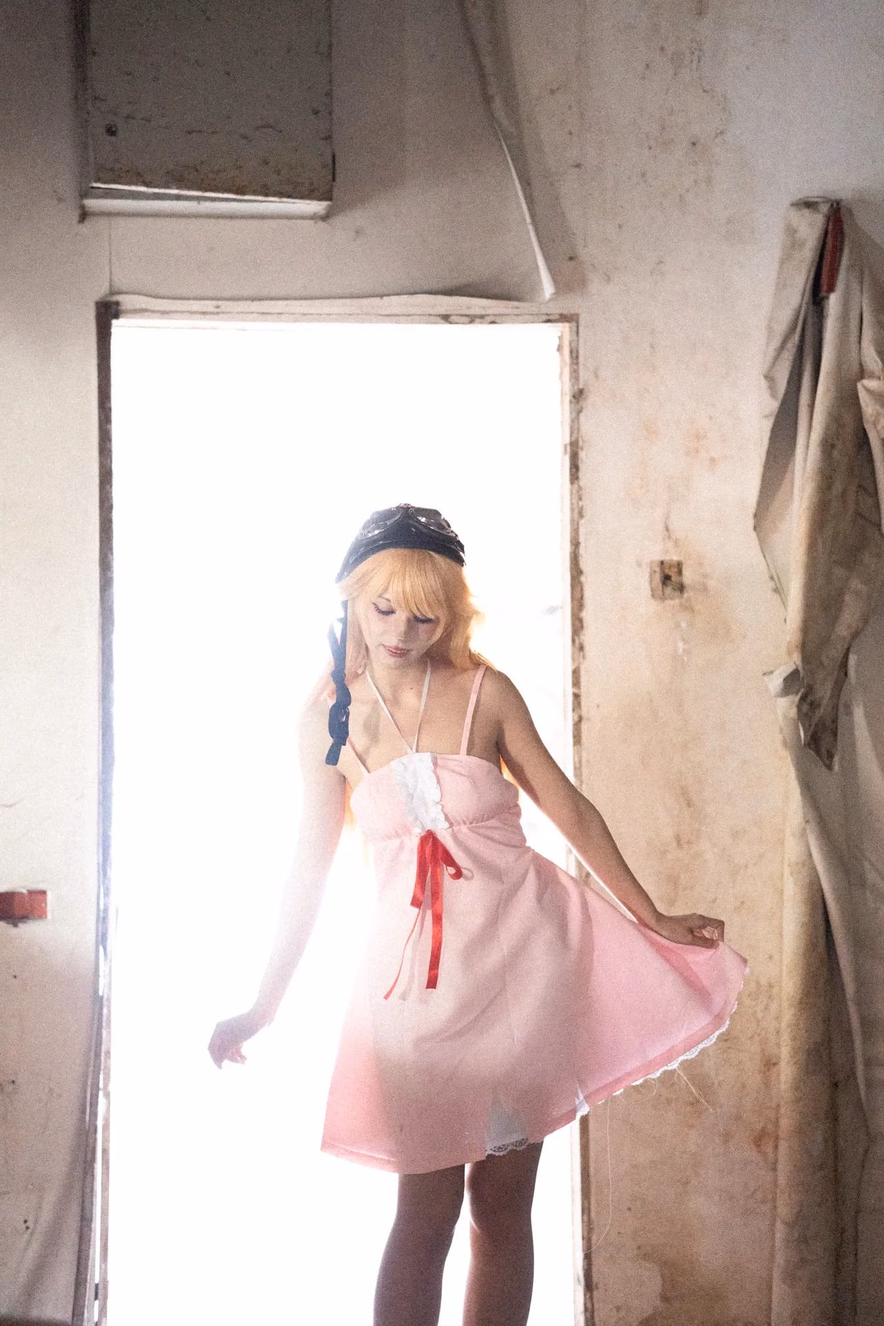 Himee.lily as Shinobu Oshino — cosplay photo 11 of 100