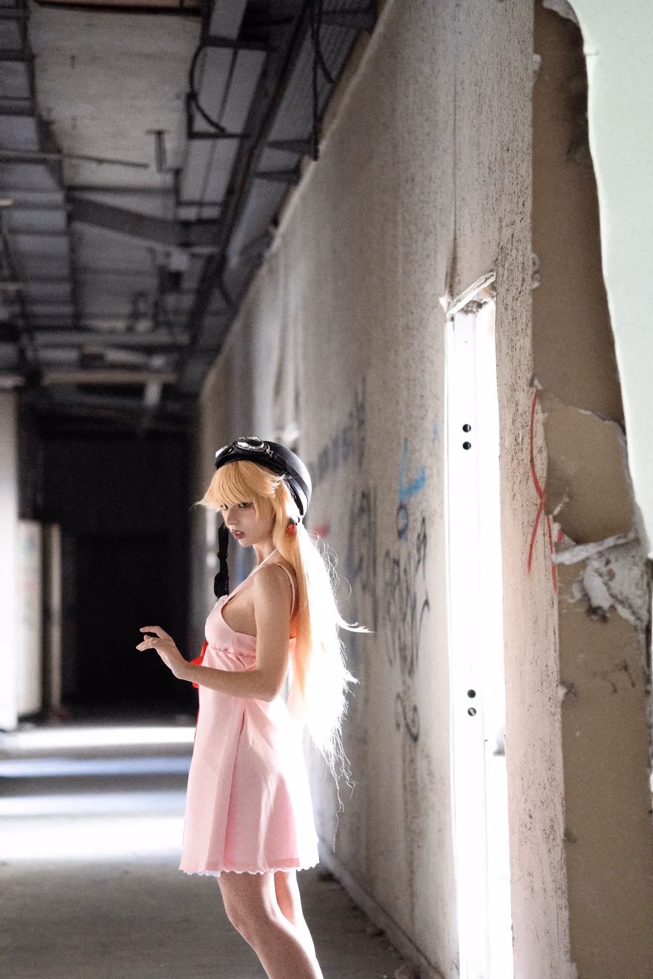 Himee.lily as Shinobu Oshino — cosplay photo 16 of 100