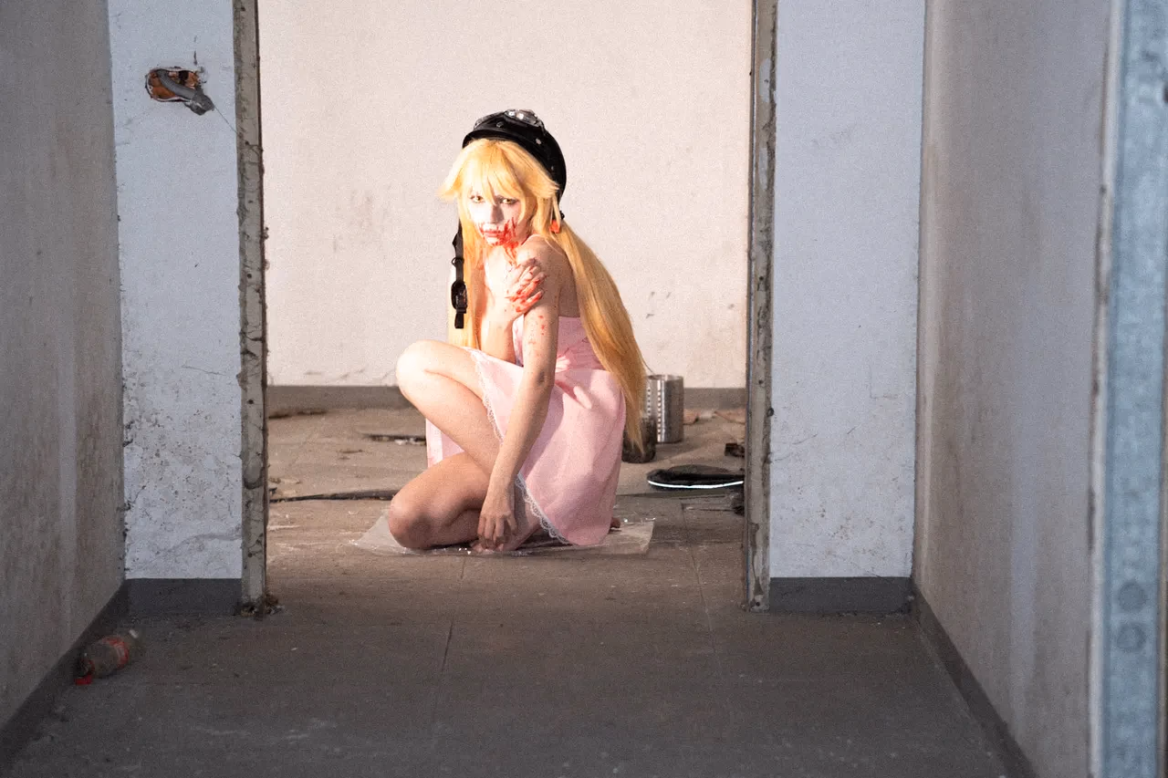 Himee.lily as Shinobu Oshino — cosplay photo 17 of 100