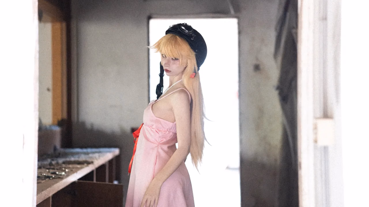 Himee.lily as Shinobu Oshino — cosplay photo 22 of 100