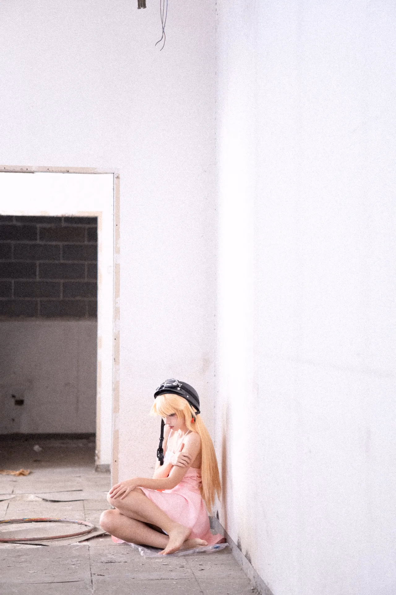 Himee.lily as Shinobu Oshino — cosplay photo 31 of 100