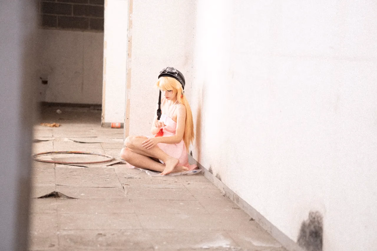 Himee.lily as Shinobu Oshino — cosplay photo 41 of 100