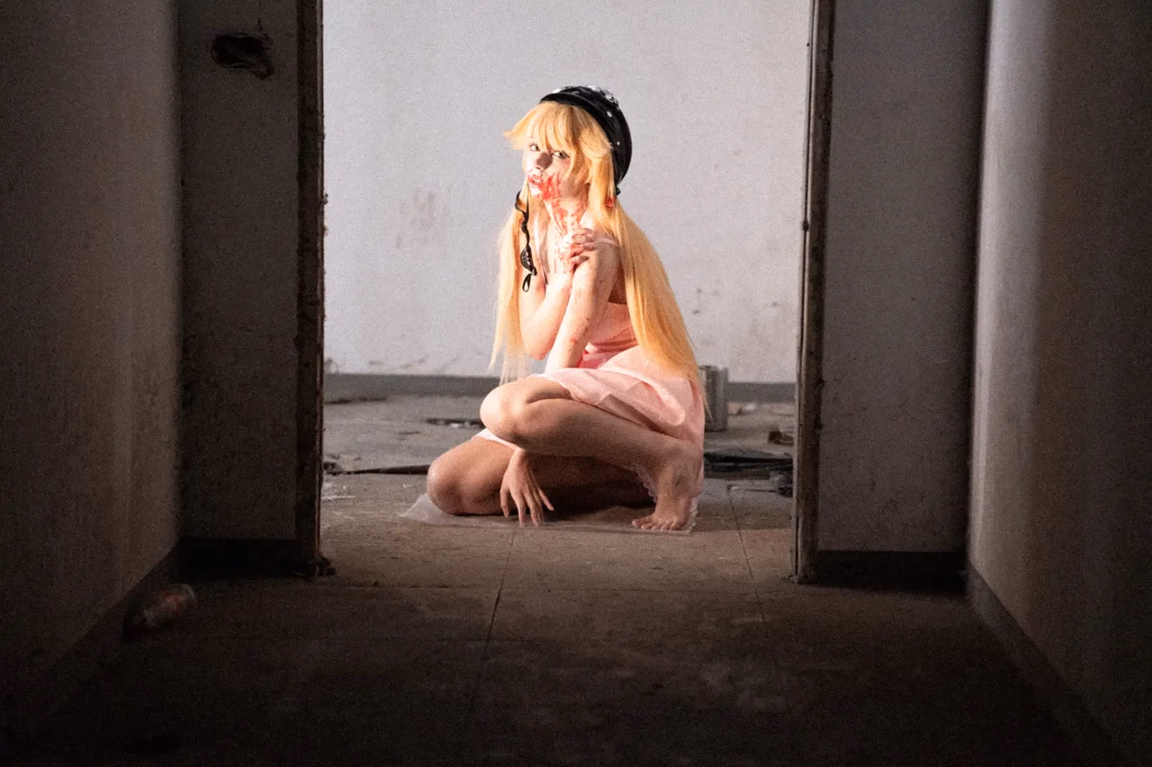 Himee.lily as Shinobu Oshino — cosplay photo 43 of 100